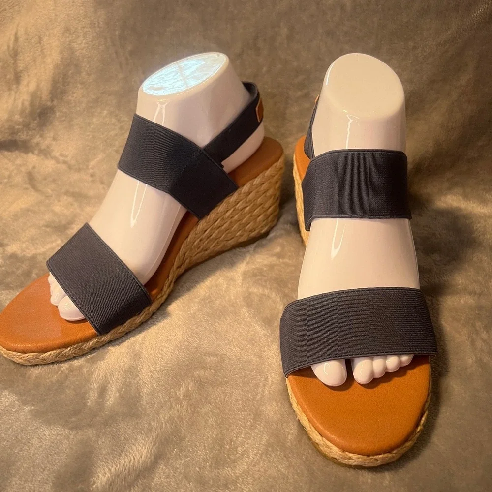 Tommy Bahama Navy Wedge Sandals